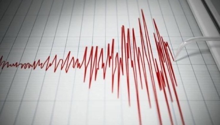 İzmir’de gece yarısı korkutan deprem