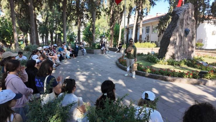 Karşıyaka’da rehberli turlar yeni rotayla devam ediyor