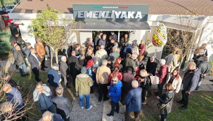Karşıyaka’nın çınarları ‘Emekli Yaka’da buluşuyor
