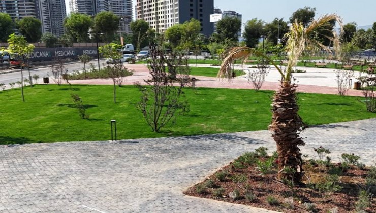 Konak’a yeni nefes alanı: 6 bin metrekarelik park hizmete açılıyor