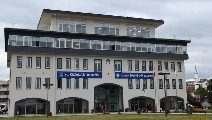 Kuşadası Belediyesi'ne 3. dalga operasyon: 16 kişi adliyeye sevk edildi