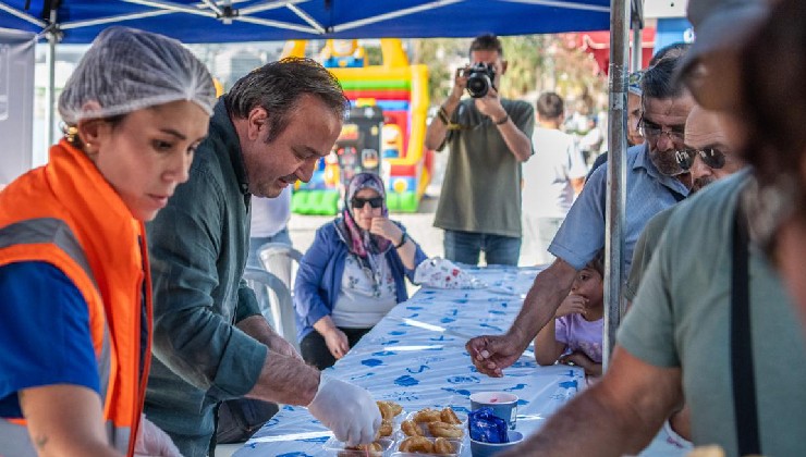 Kuşadası'nda görev şehitleri unutulmadı