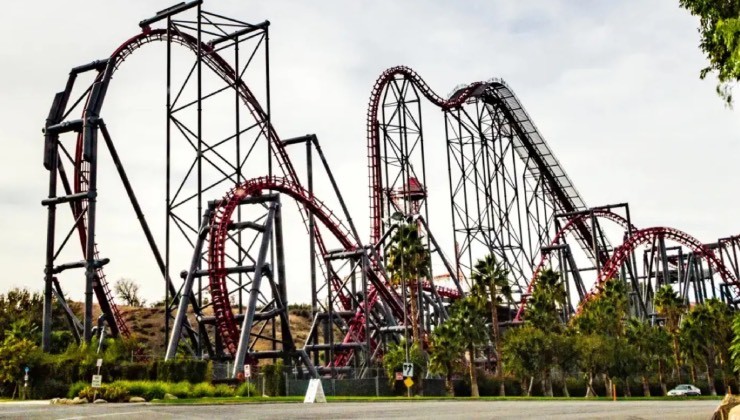 Lunaparkta hız trenine binen iki kadın peş peşe beyin kanaması geçirdi