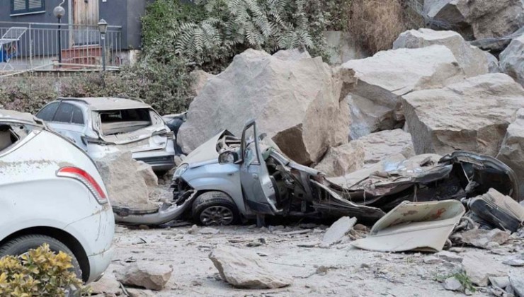 Napoli'de 40 yıl sonra ilk deprem
