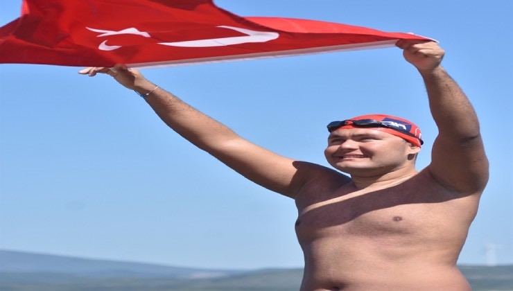 Otizmli rekortmen yüzücü Tuna Tunca’nın yeni hedefi Catalina Kanalı