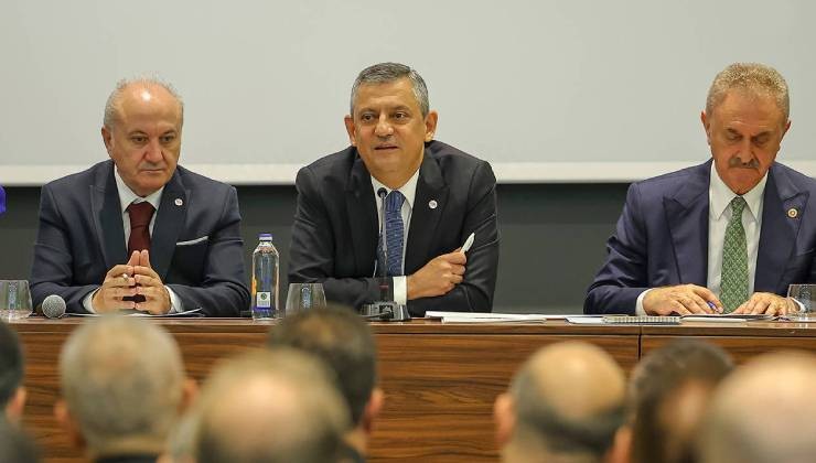 Özgür Özel, Kocaeli'nde: Sanayici iş insanlarıyla bir araya geldi