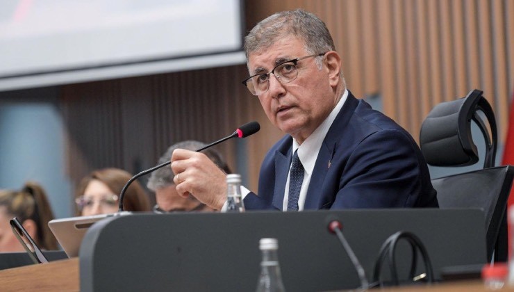 Siyasi ayrışma WhatsApp grubuna da yansıdı.. Başkan Tugay ayrıldı!