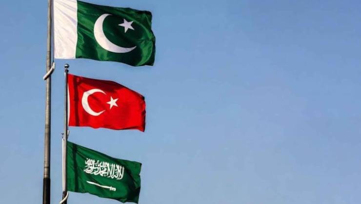 Türkiye-Suudi Arabistan-Pakistan üçlü savunma anlaşması imzaladı