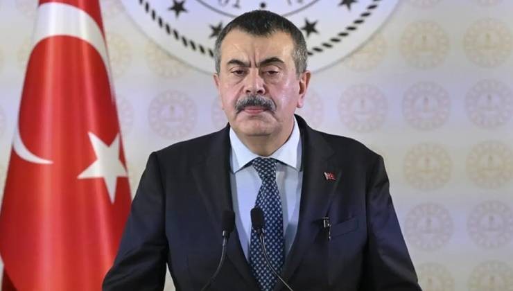 Yusuf Tekin'den 'serbest kıyafet' açıklaması