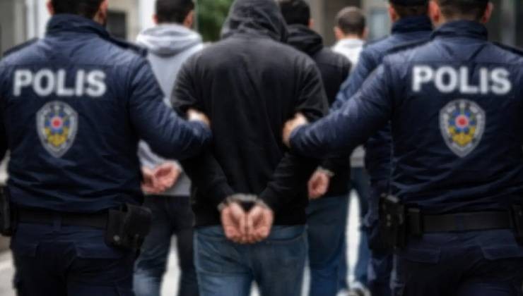 148 eş zamanlı operasyonda 2 bin 447 kişi gözaltına alındı