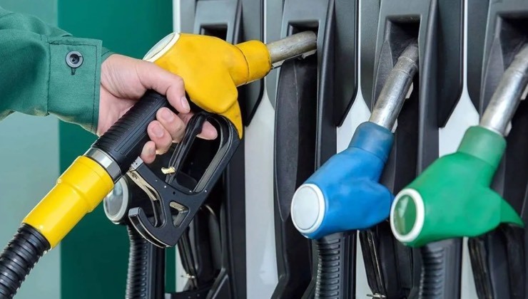 Akaryakıtta tarihi eşik: Motorin 100 lirayı aştı