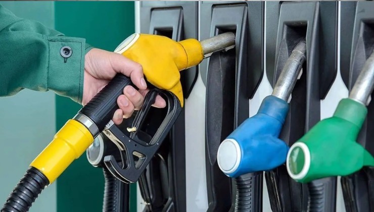 Akaryakıtta zam üstüne zam: Motorinin ardından benzine de zam geliyor