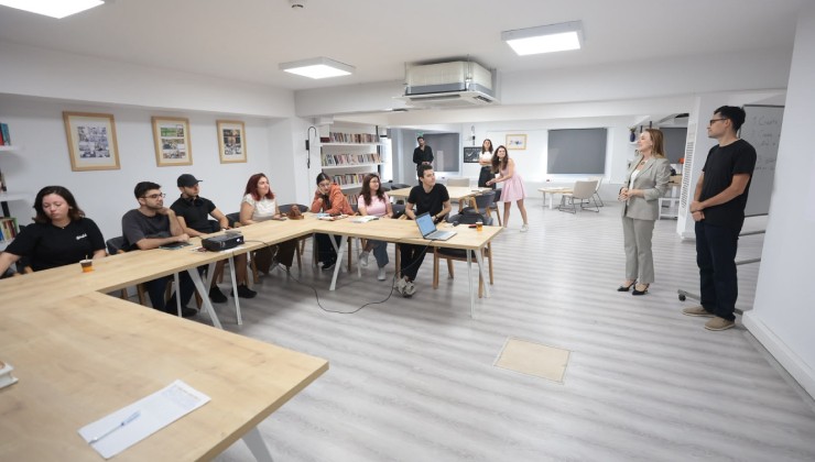 Başkan Mutlu, gençlerle yapay zeka atölyesinde buluştu