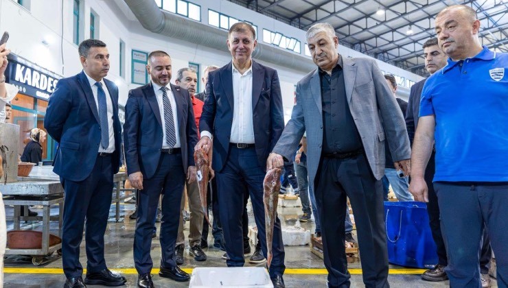 Başkan Tugay: Ekmeğini denizden çıkaranlara bereketli bir sezon diliyorum