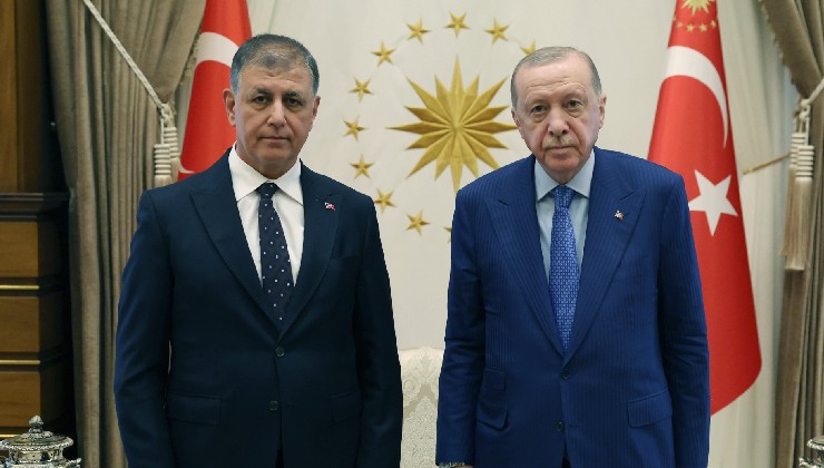 Başkan Tugay Külliye'de Erdoğan ile görüştü