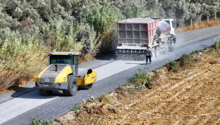 Başkan Yetişkin'den üreticilerin yüzünü güldüren asfalt çalışması