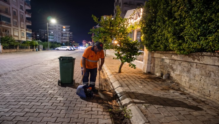 Başkan Yetişkin'in ekipleri gece mesaisinde