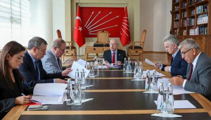 Borsa İstanbul'daki gelişmeler üzerine CHP Ekonomi Masası acil toplandı