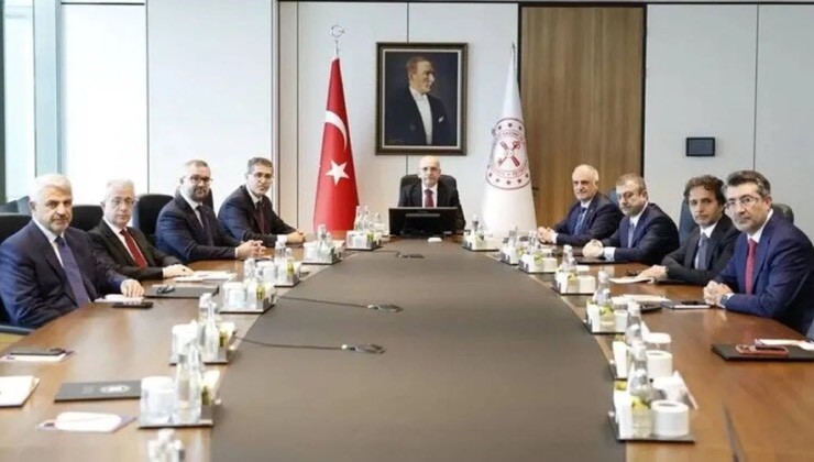 Borsadaki sert düşüş sonrası piyasalar açılmadan kritik toplantı