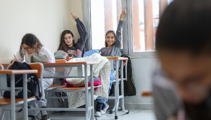 Buca Belediyesi’nden öğrencilere eğitim desteği