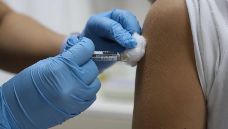 Büyükşehir’in HPV aşı desteği sürüyor