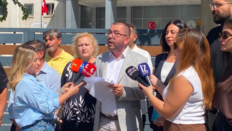 CHP İzmir, İl Milli Eğitim Müdürlüğü önünden seslendi... 'Nitelikli eğitim ekonomik güce bağlı'