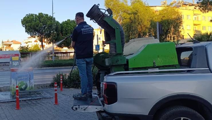 Didim Belediyesi’nden çöp konteynerleri ve çöp kutularına yönelik hijyen çalışması