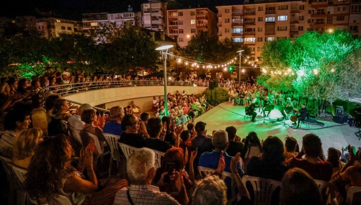 Dünyaca ünlü Macar gruptan unutulmaz gece