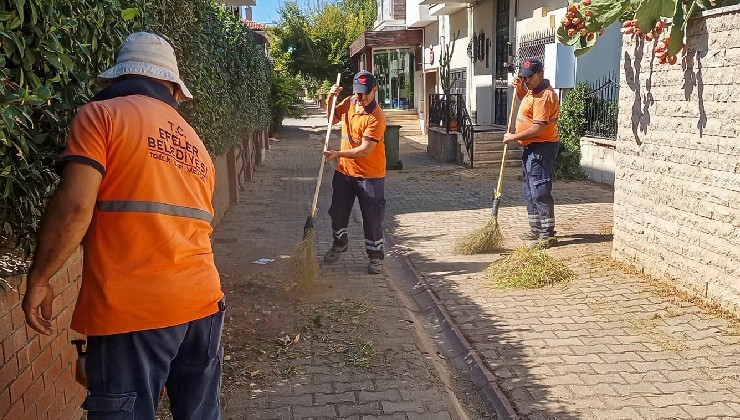 Efeler'de temizlik mesaisi sürüyor