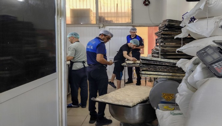 Efeler zabıtasından unlu mamul işletmelerine denetim