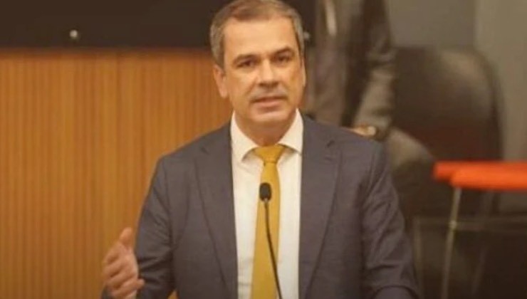İzBB Meclisi MHP Grup Başkanvekili Bahadır Altınkeser istifa etti