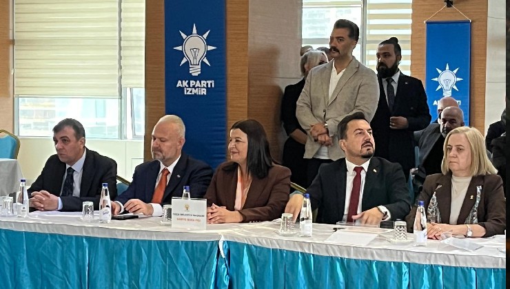 İzmir'in AK Partili belediye başkanları bir arada