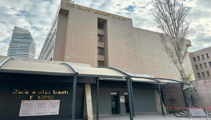 İzmir’de vatandaşlık vaadiyle haksız kazanç sağlayan şüphelilere operasyon: 3 gözaltı
