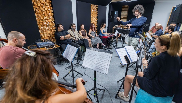 İzmir’in müzik hayatına yeni soluk