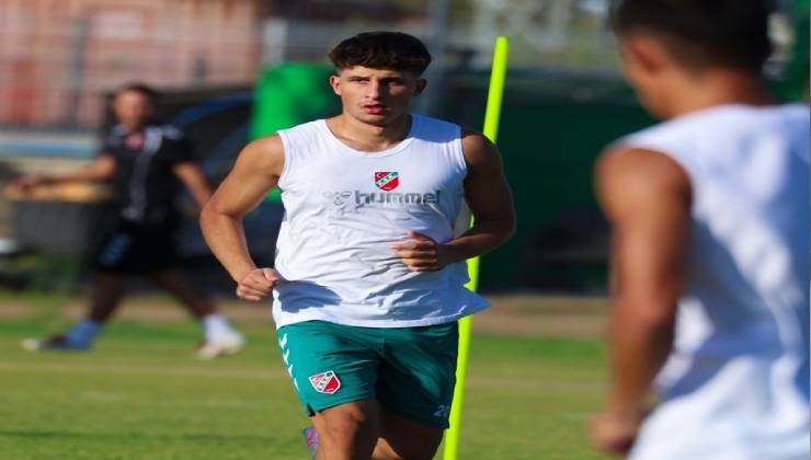 Karşıyaka'da Samet döndü, Mehmet belirsiz