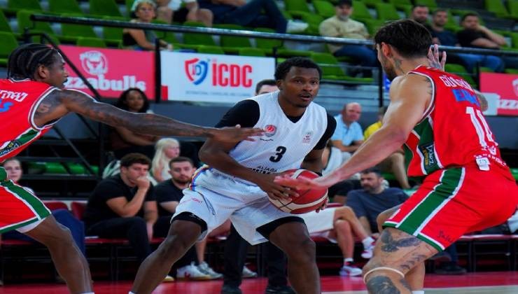 Karşıyaka özel maçta Petkimspor'a mağlup