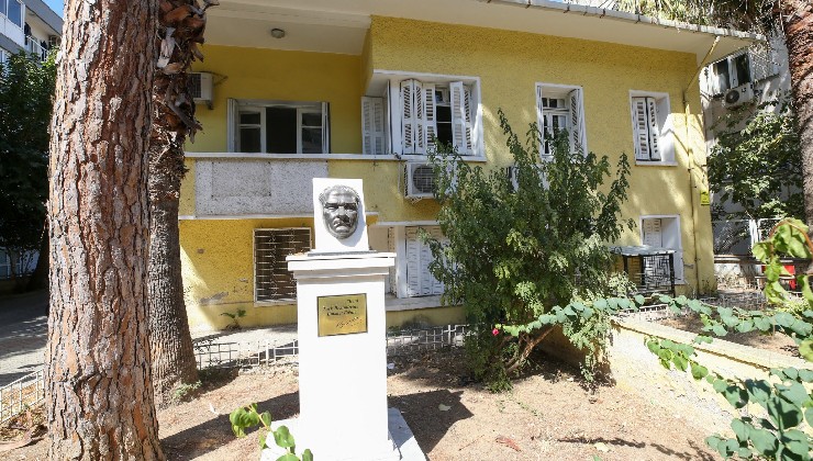 Karşıyaka’nın tarihi sağlık merkezinde restorasyon başladı