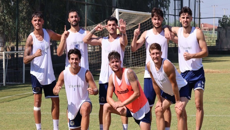Menemen FK'da lisanslar tamam