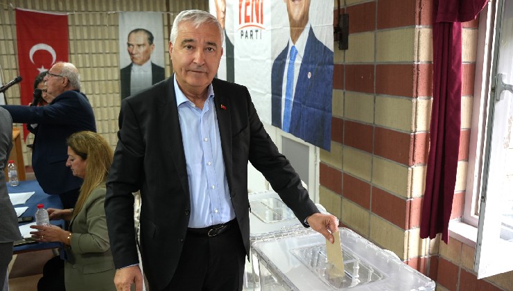 Yeni Parti Kemalpaşa'da İlçe Başkanlığı Ön Seçimi tamamlandı