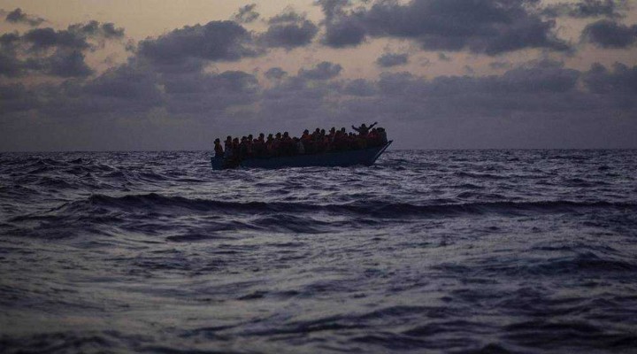 3 göçmen teknesi Atlantik Okyanusu nda kayboldu!