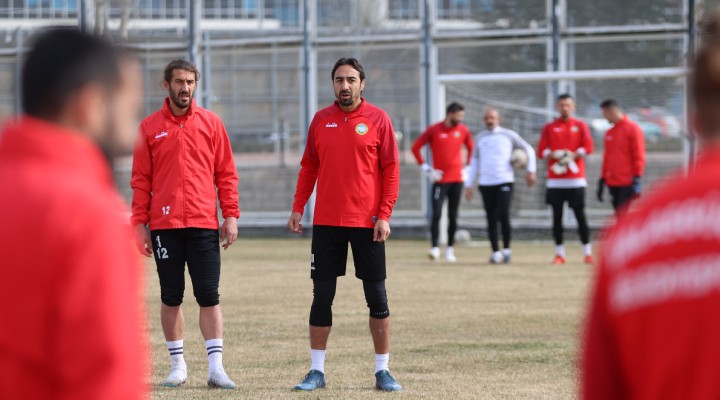 42 yaşında Altay dan ayrıldı, yine de futboldan kopamadı!