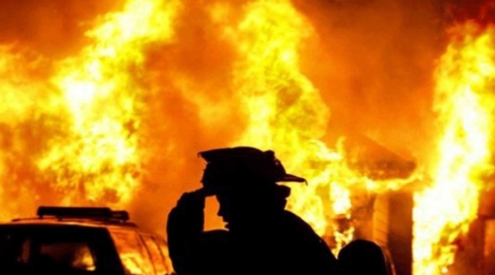 İzmir de yangın dehşeti: 5 yaşındaki çocuk hayatını kaybetti