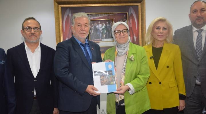 AK Parti Genel Başkan Yardımcısı Uygur dan İESOB a ziyaret
