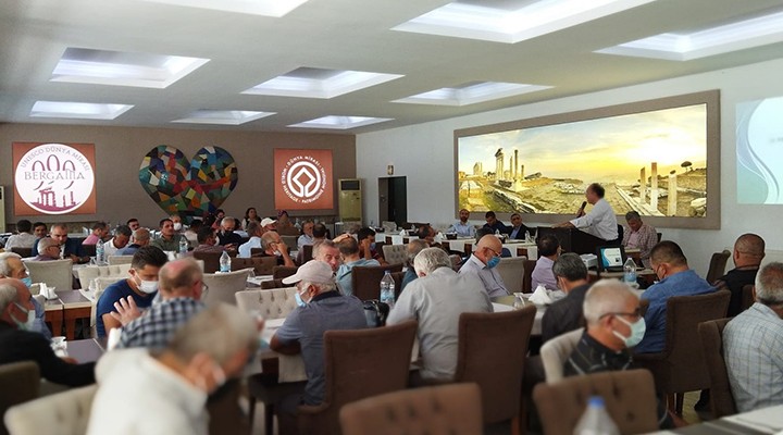 AK Parti İzmir AR-GE Birimi nden parti içi eğiim