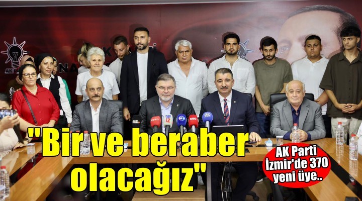 AK Partili Saygılı, farklı partilerden AK Parti'ye katılan 370 kişiye rozet taktı