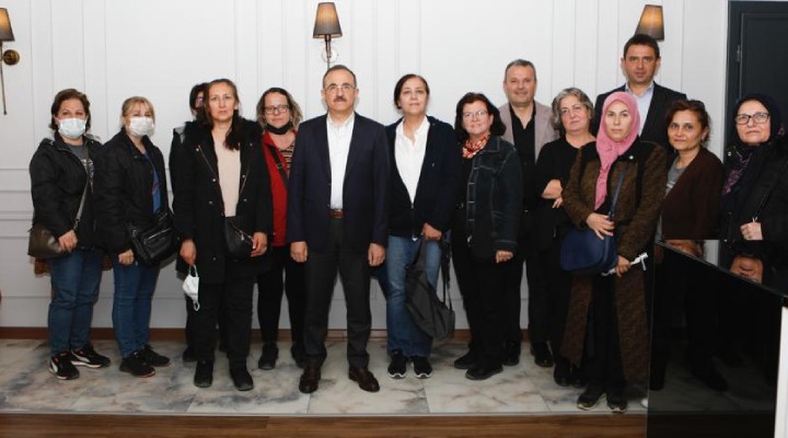 AK Partili Sürekli, kendilerini protesto eden depremzedelerle bir araya geldi