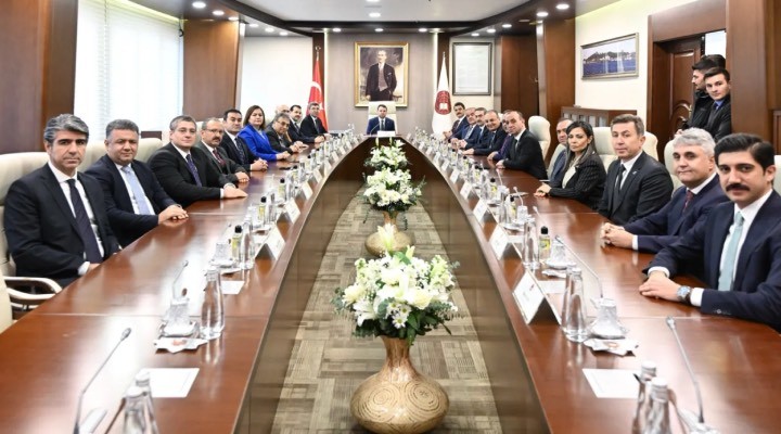 Adalet Bakanı Akın Gürlek, HSK üyeleriyle ilk toplantısını yaptı