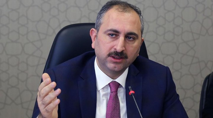 Adalet Bakanı Gül den gençlere: Aklınızı kiraya vermeyin