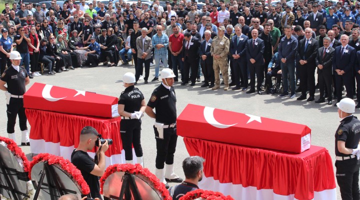 Adıyaman da şehitlere hüzünlü tören!