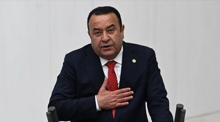 Adnan Beker, CHP den istifa ettiğini duyurdu!